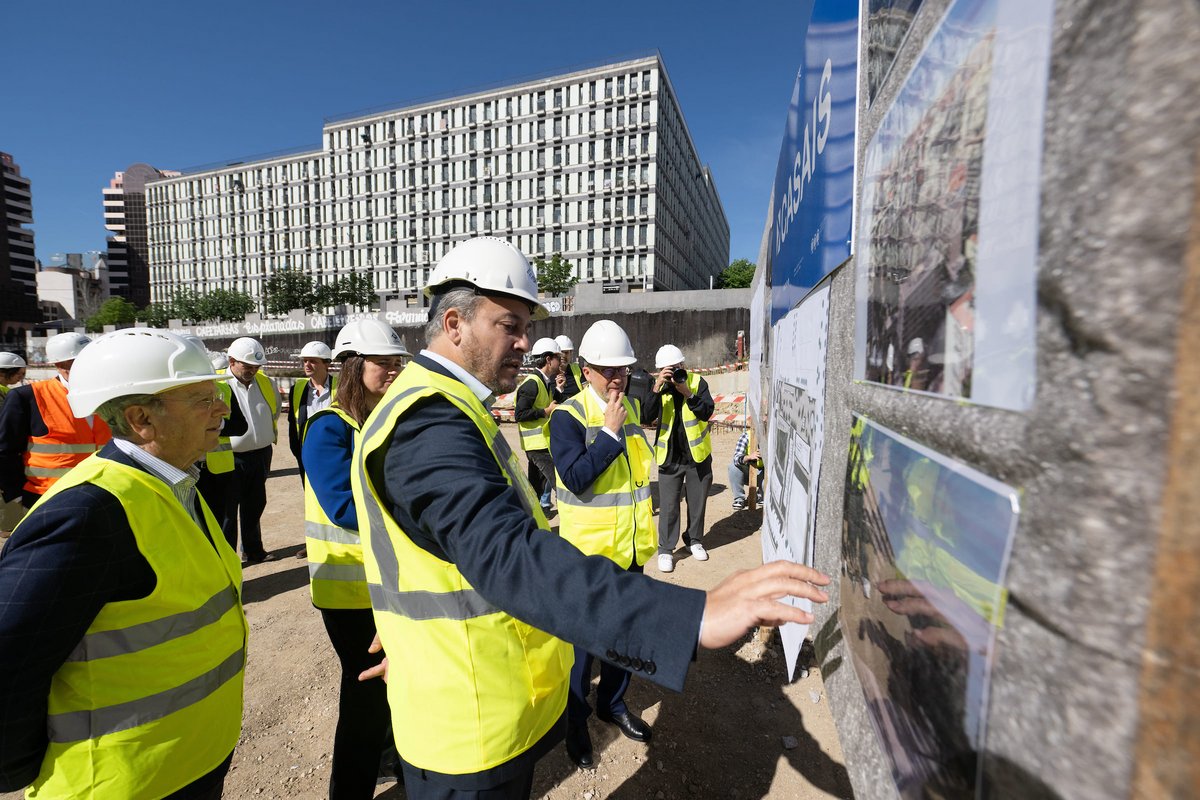 Carlos Moedas visita obra do futuro parque de estacionamento em Entrecampos 