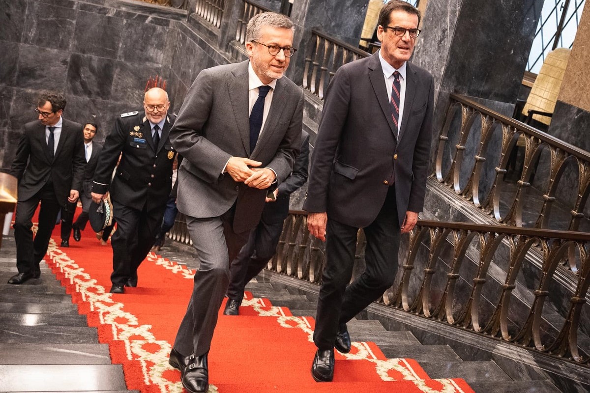 Num encontro no Porto, Carlos Moedas e Rui Moreira defenderam mais agentes da Polícia Municipal em Lisboa e Porto e o aumento das suas competências