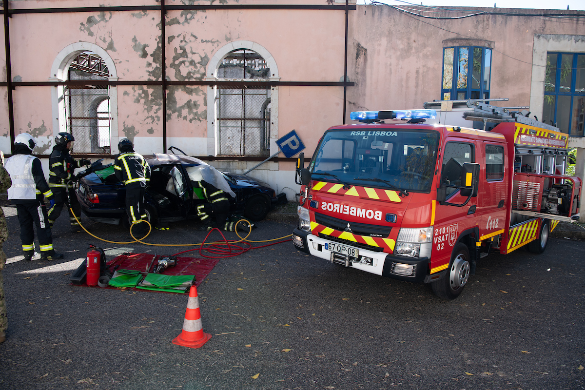 A operação, conduzida pelo Exército Português, envolveu mais de 300 operacionais e mais de 100 viaturas em vários pontos da cidade