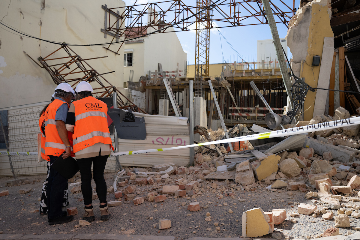 CML assegura que todas as 16 pessoas desalojadas pela queda da empena de um prédio terão alojamento temporário