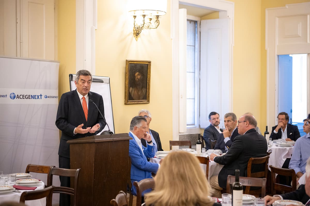 Vice-presidente assegurou o “compromisso” e a “preocupação da CML em demonstrar que tem de se pagar a tempo e horas"