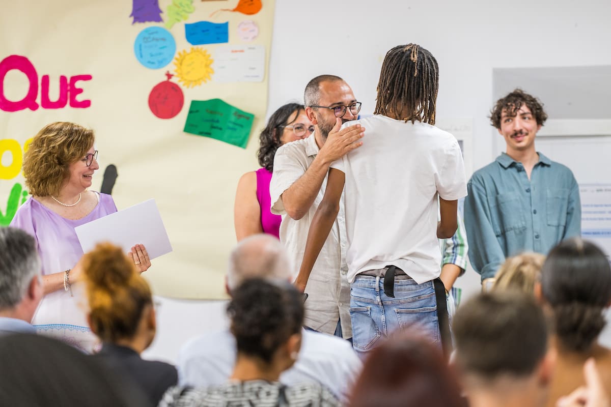 Escola de Segunda Oportunidade entrega certificados