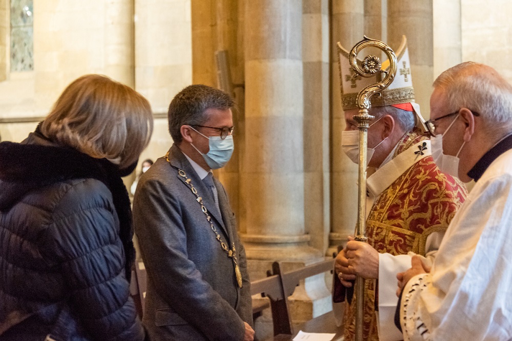 Carlos Moedas, presidente da Câmara Municipal de Lisboa, assistiu à missa na Sé de Lisboa, celebrada pelo Cardeal-Patriarca de Lisboa, Dom Manuel Clemente
