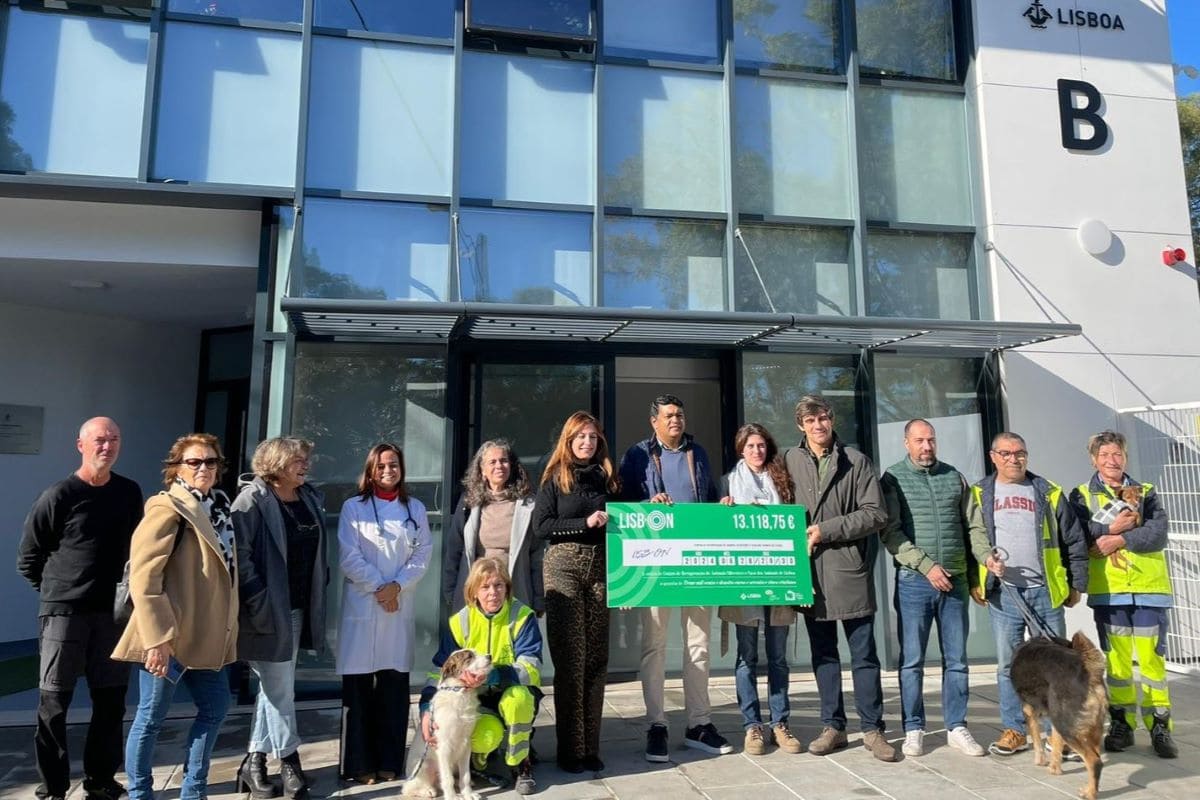 LISB-ON entrega cheque solidário à Casa dos Animais e LxCRAS