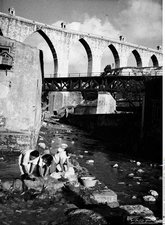 Washing clothes in the Alcântara stream, in the Quinta da Rabicha area