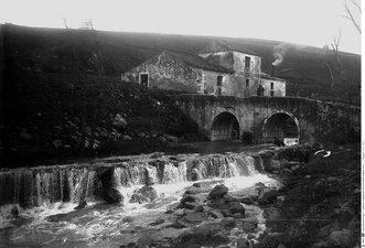 Alcântara stream and Tarujo bridge