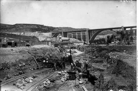 Obras de cobertura da ribeira de Alcântara